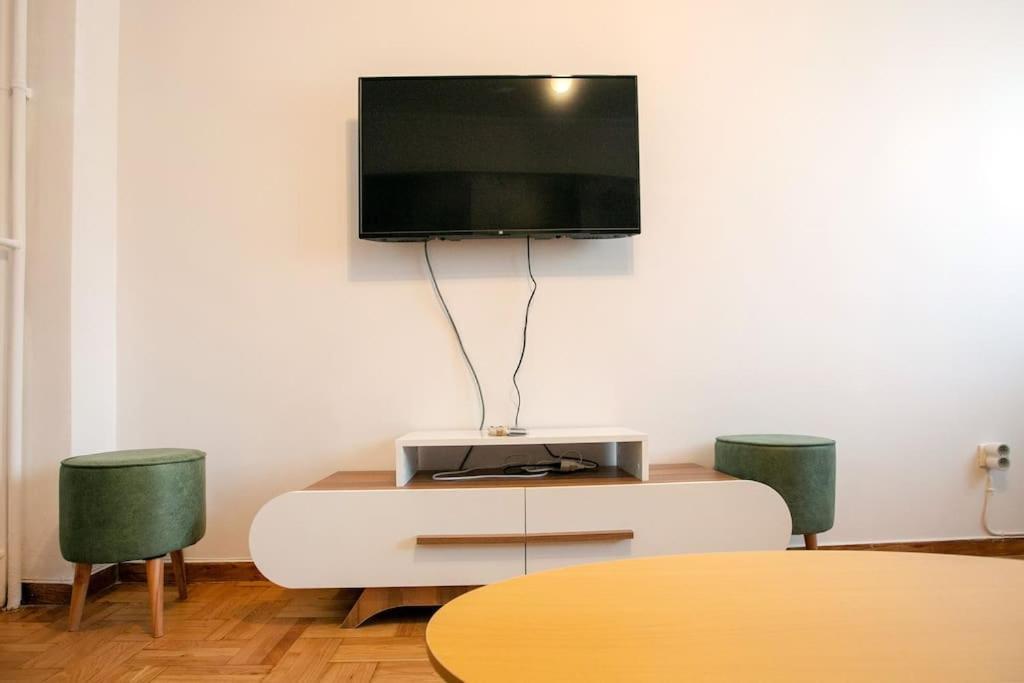 Stylish And Comfortable Apartment Athene Buitenkant foto