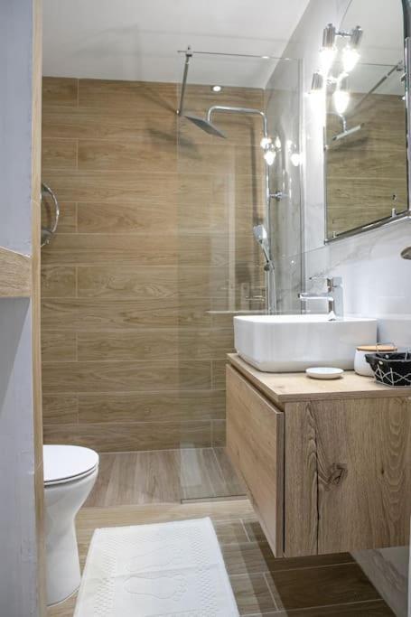 Stylish And Comfortable Apartment Athene Buitenkant foto